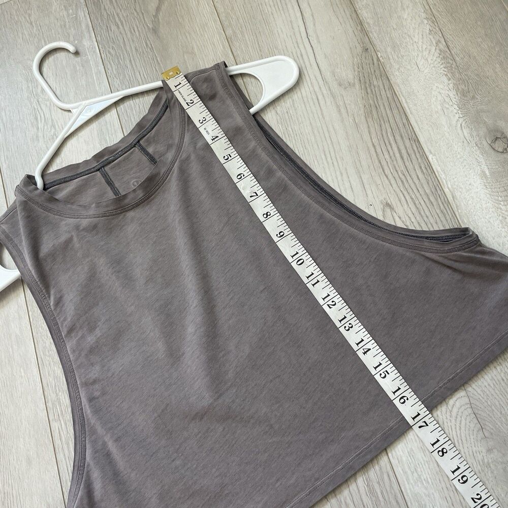Lululemon Crop Tank Top muscle love w. mens Gray (size 6) athleiuse ourdoor gym - Picture 2 of 4